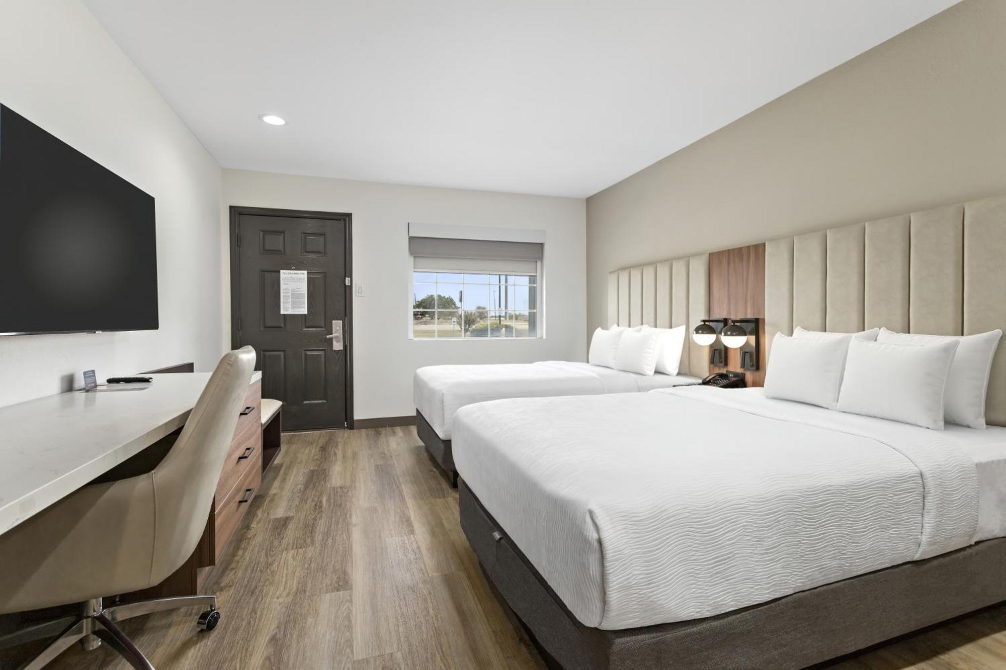 Baymont By Wyndham Hotel