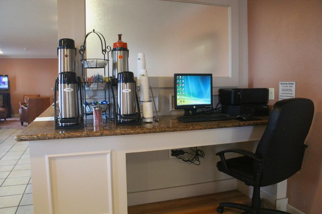 Baymont By Wyndham Hotel